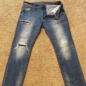 American Eagle: Slim straight men’s jeans